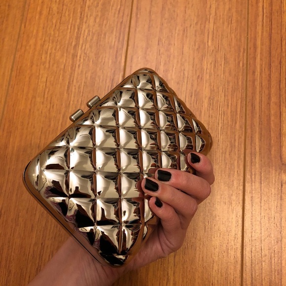 Clutch - Picture 3 of 4